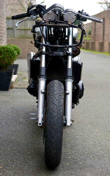 [Image: FZS600NewForks1-s.jpg]